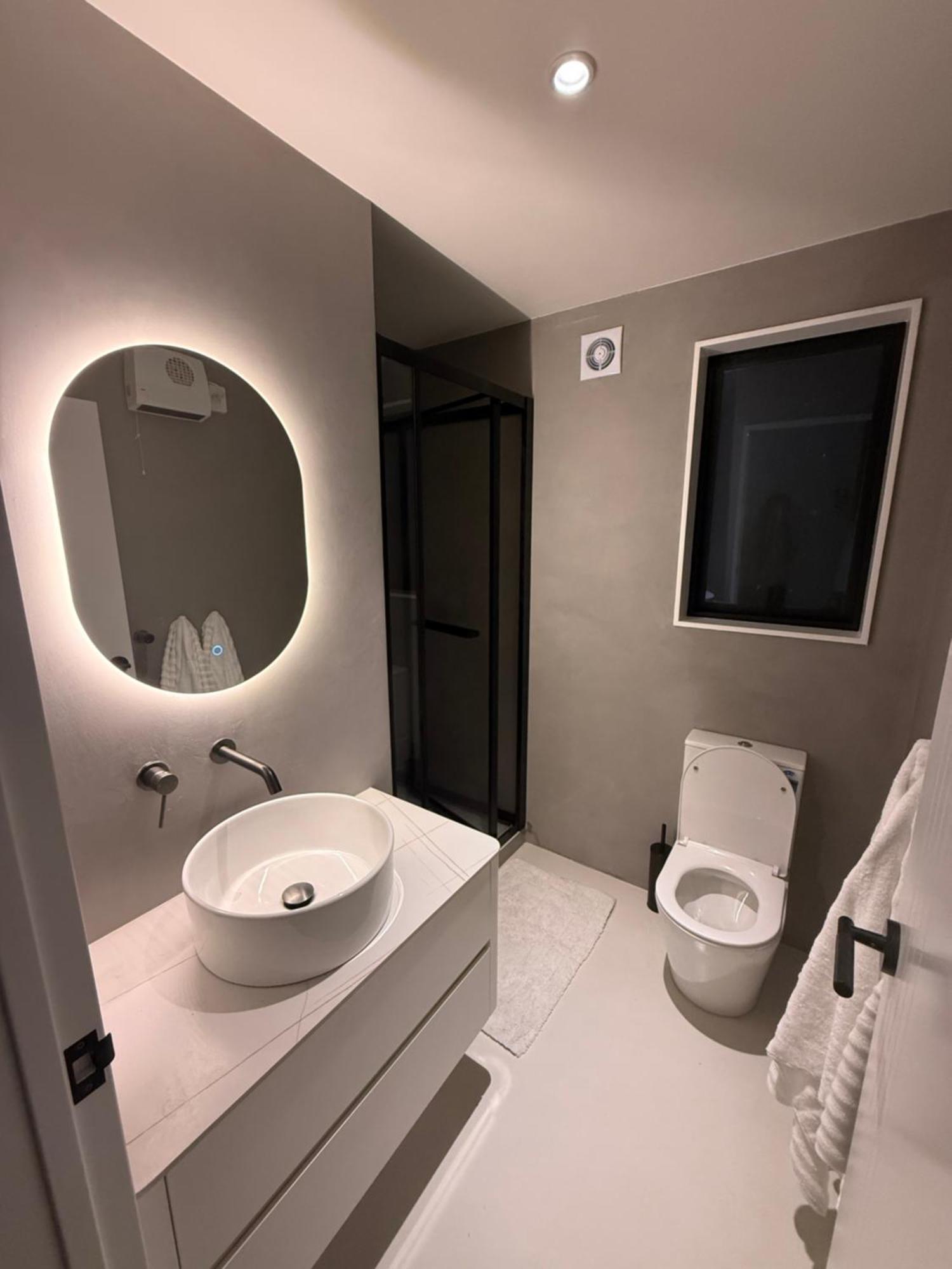 Holiday home Elegant Newly Built For Perfect Close To The Airport And Centre Auckland