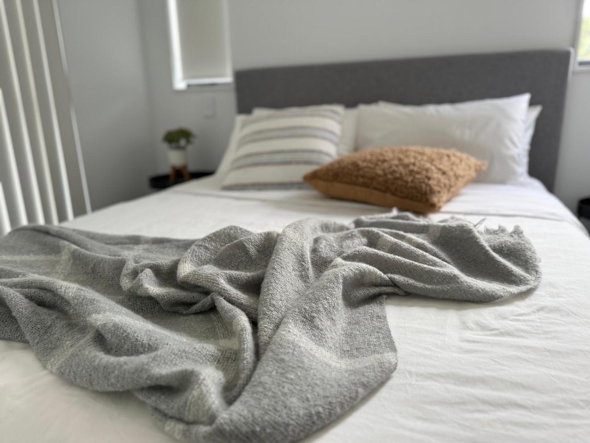 Holiday home Elegant Newly Built For Perfect Close To The Airport And Centre Auckland